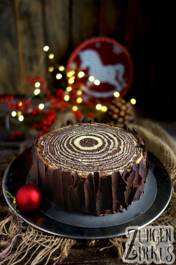 Wunderbare Baumstamm-Torte, Weihnachtstorte