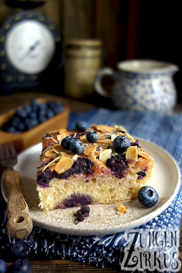 Butterkuchen mit Sahne getränkt